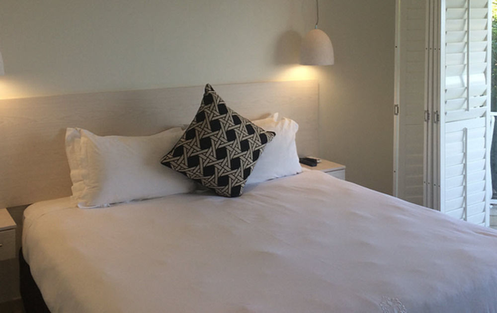 The Milkwood Beach Apartments Amanzimtoti Bagian luar foto